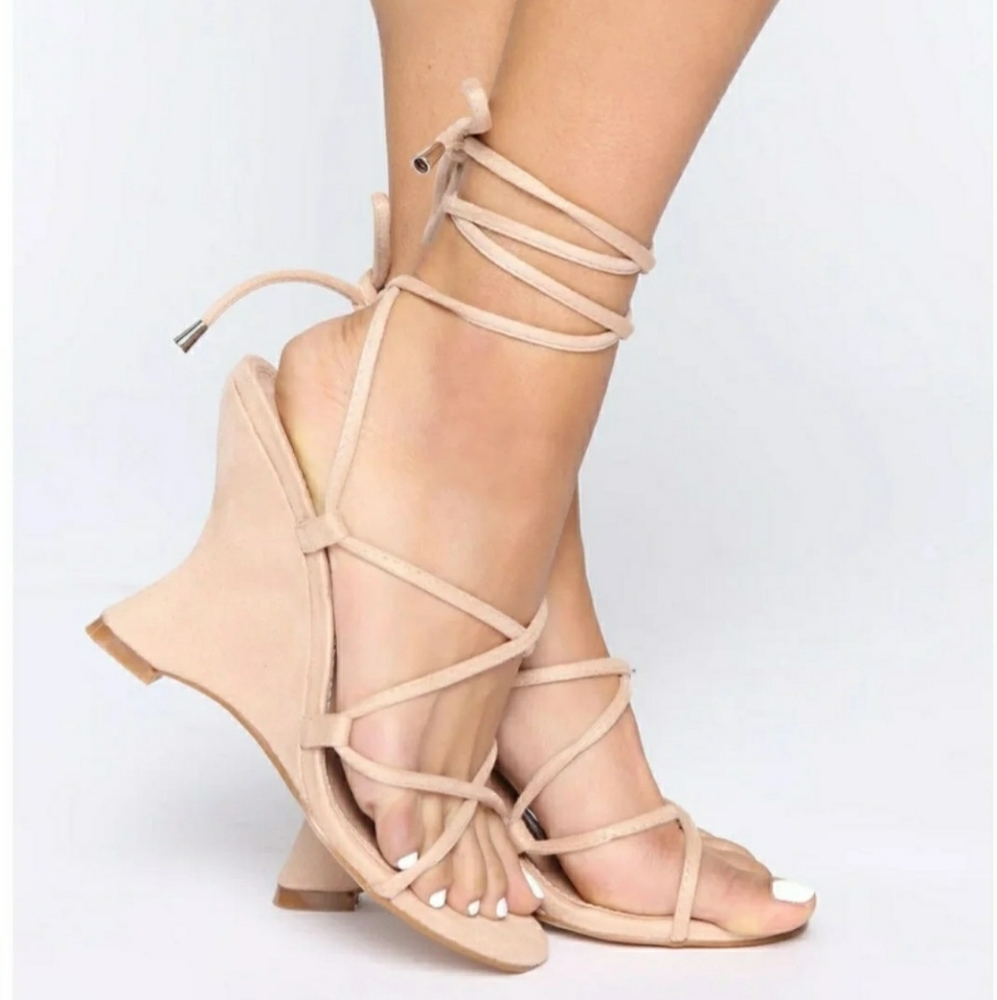 Fashion nova wedges